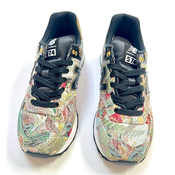 New Balance 574 - Picture 6 of 12